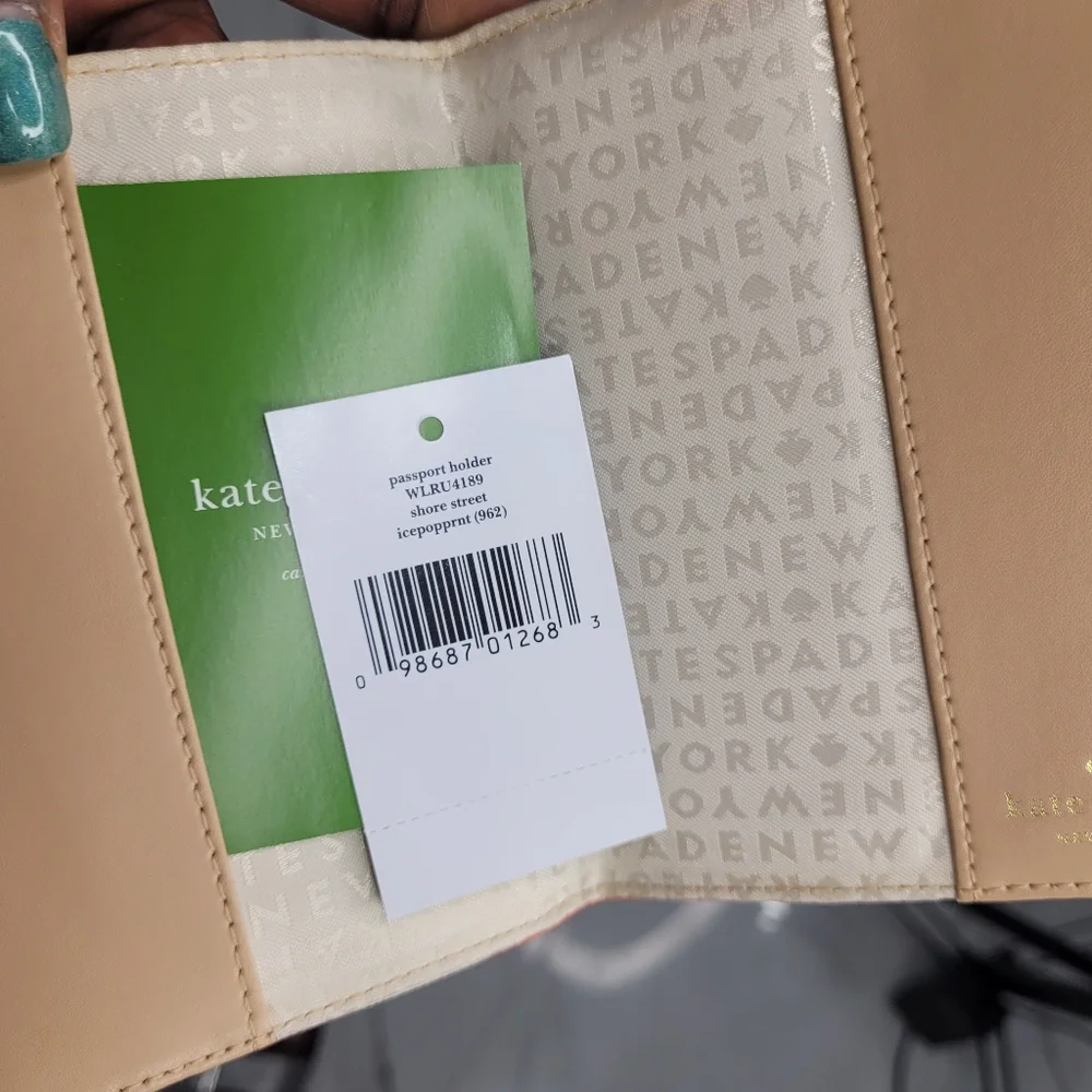 🍦🔹️ KATE SPADE  🔹️PASSPORT HOLDER SHORE STREET (ICE POP PRINT) ✨️🍦 - Picture 5 of 11